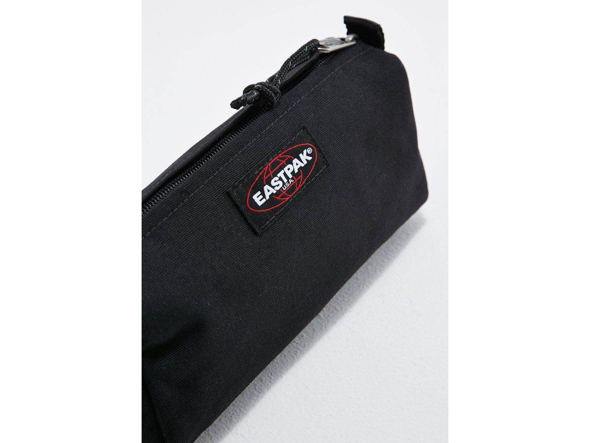 EASTPAK Benchmark L - Trousse 1 compartiment + 1 poche zippée intérieure -  noir