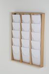 INOVSHOP - Présentoir de journaux mural - 3 x 5 compartiments A4 - bois naturel