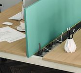 Goulotte réceptacle de bureau pour cables et prises électriques pour plan L160