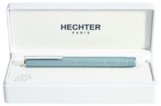 Plume HECHTER PARIS "Silhouette Milky Way" coloris bleu clair métallisé