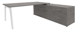 Bureau STEELY Manager - L180 x P100 x H72,5 cm - console retour à droite (2 tiroirs) L200 x P60 x H72,5 cm - pieds blanc - plateau imitation chêne gris