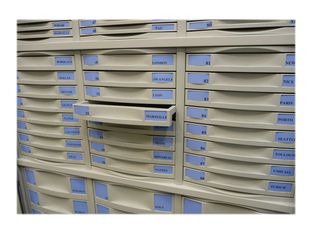 Module 8 tiroirs pour armoire à rideaux - hauteur 50 mm - gris