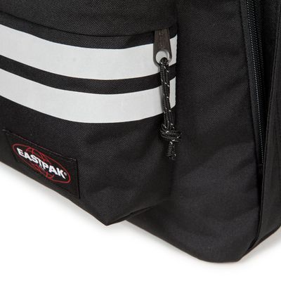 Eastpak out of office reflective black store