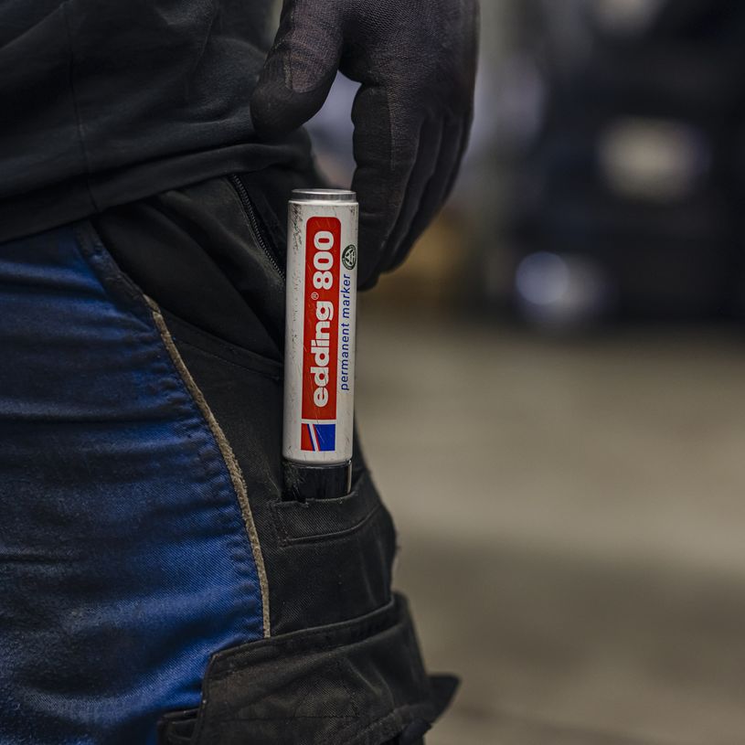 4004764060412-Edding - Blister de 1 Marqueur Permanent en Aluminium recyclé e-800XL Noir - Pointe Extra Large 4-12 m--4