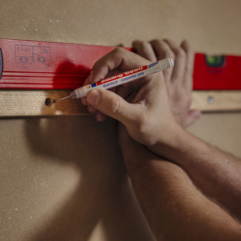 4004764894949-Edding - Blister de 1 Marqueurs Charpentier de Précision e-8850 Noir - Pointe longue et fine 1 mm--4