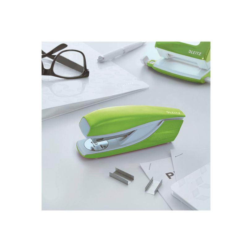 4002432123773-Leitz Wow - Agrafeuse verte 5502 - capacité de 30 feuilles-P_405132963_5-6