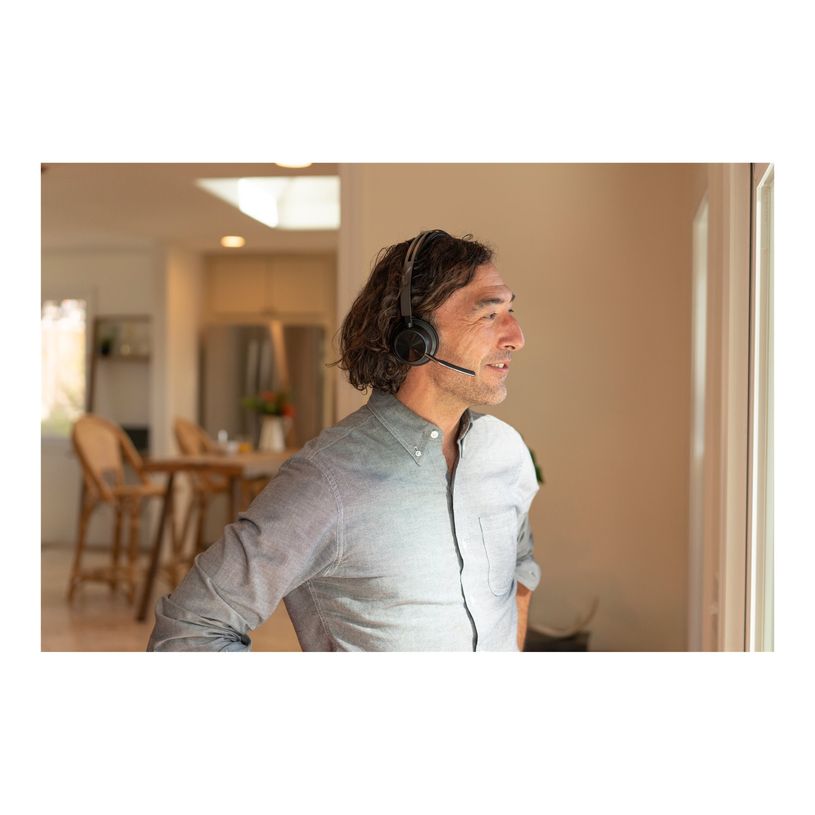 0197029504524-Poly Voyager Focus 2 - Micro-casque - sur-oreille - Bluetooth - sans fil, filaire - USB-C via un adaptateur Bluetooth - noir --P_405246693_9-15