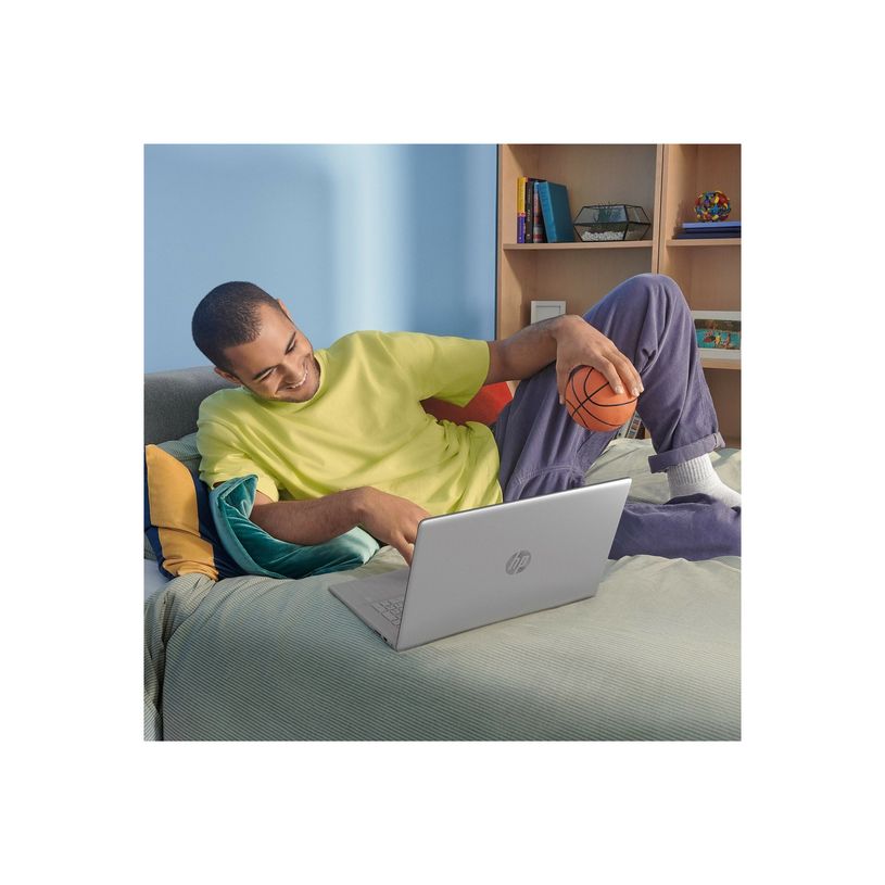 0198122528486-HP Laptop 17-cn3007nf - PC portable 17,3" - Intel Core i3 - N305 - 8 Go RAM - 512 Go SSD -P_405249105_15-8