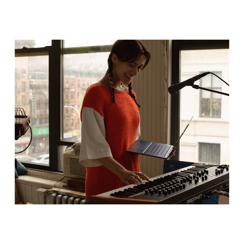 195949900280-Apple MacBook Air - MacBook 13,6" - M2 8-core GPU - 16/256 Go - noir minuit-P_405266303_10-8