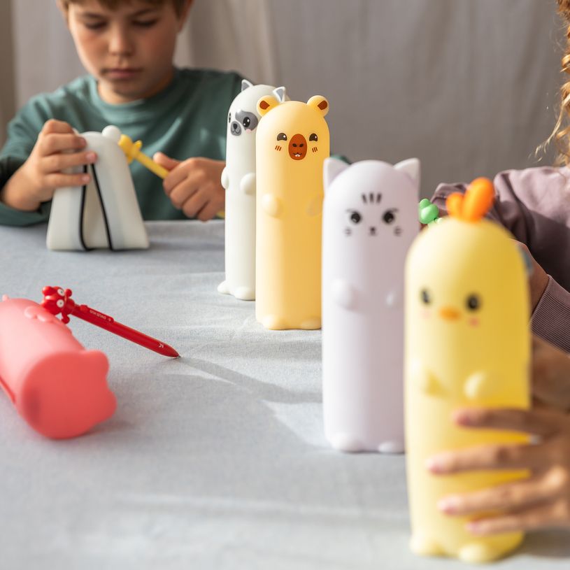 8422593198261-Trousse Born To Glow Capy Back2Fun--8