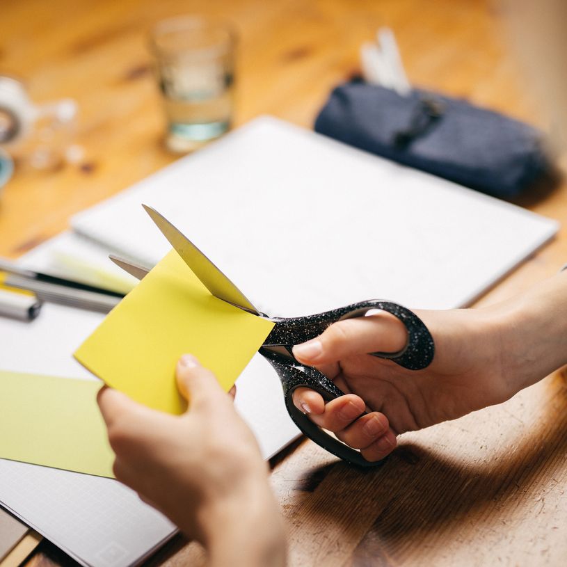 6424002017493-Ciseaux Lycée / Etudiants - droitiers - 15 ans + - 20 cm - FISKARS--1