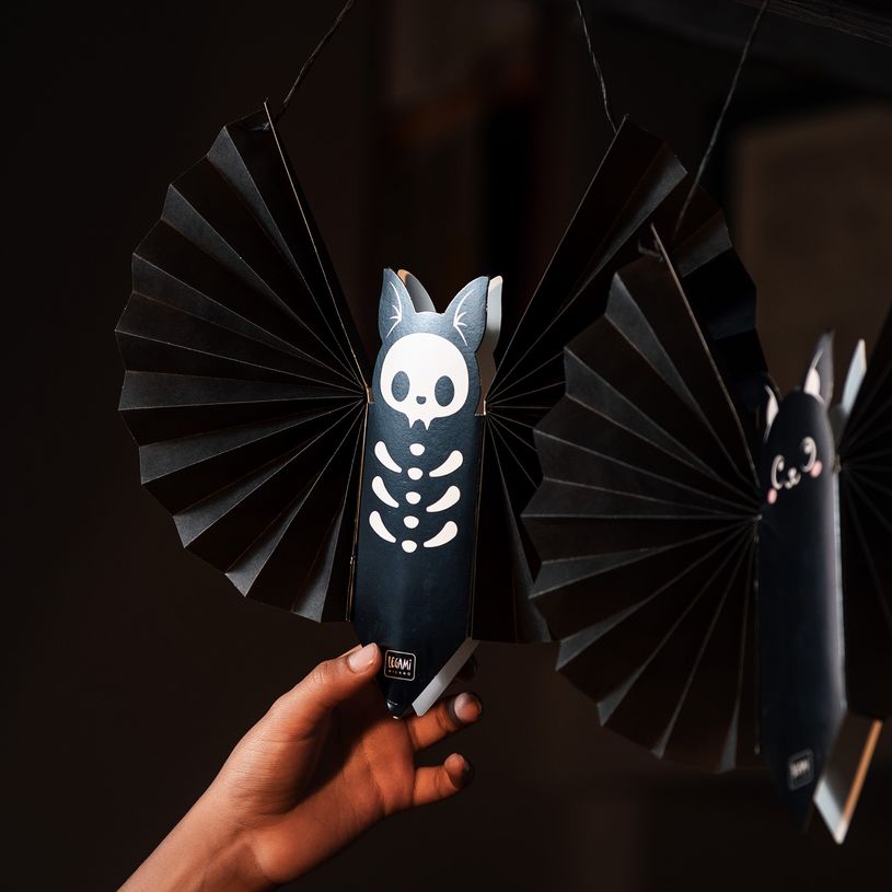8052694146481-LEGAMI - Set de 3 Décorations en Papier à Suspendre Bat--7