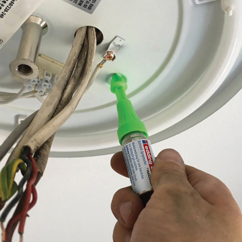 4057305061010-edding - Blister de 1 Marqueur Spray Zones Inaccessibles e-8870 Vert Fluo - Pulvérisation jusqu'à 50 --2