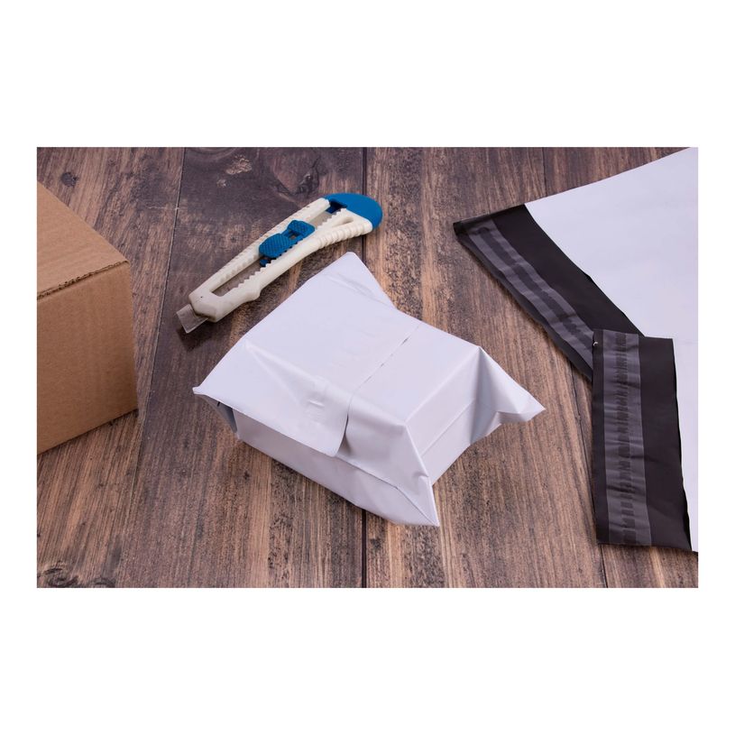 8410782190738-B.50 bolsa cierre adhesivo opaca 150x220mm-P_676554_2-1
