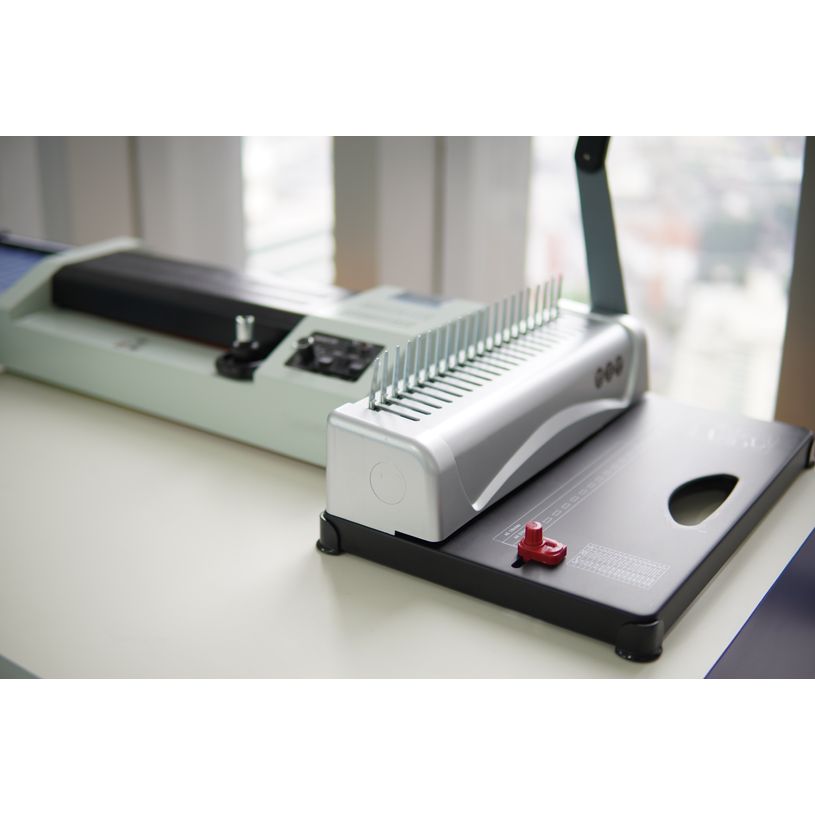 2012348113180-LOCATION PERFORELIEUR 1 1 SEMAINE-P_79375613_1-0